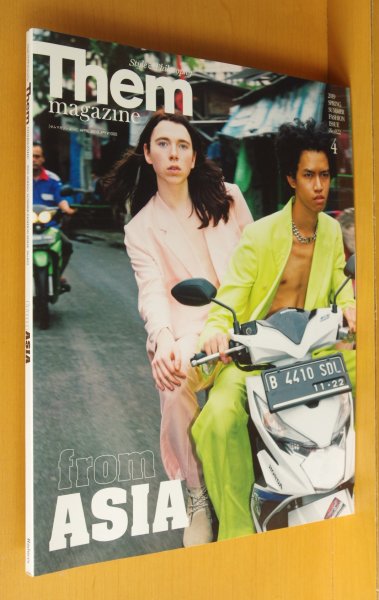 画像1: Them magazine No.022 from ASIA ダダイズムクラブ/写真家レン・ハン/クリス・ヴァン・アッシュほか ゼムマガジン 2019年4月号 (1)
